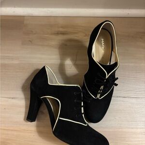 Chic Black and Cream Heels by Marchez Vous